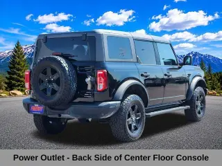 Ford Bronco 2024 4x4 Black Diamond 4 puertas SUV