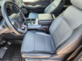 Ford F-150 Lightning 2023 AWD Lariat 4 puertas SuperCrew 5.5 pies. SB