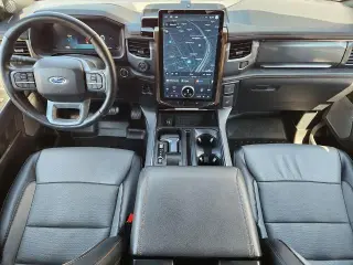 Ford F-150 Lightning 2023 AWD Lariat 4 puertas SuperCrew 5.5 pies. SB