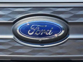 Ford F-150 Lightning 2023 AWD Lariat 4 puertas SuperCrew 5.5 pies. SB