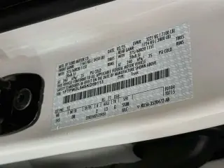 Ford F-150 2025 4x4 STX 4 puertas SuperCrew 5.5 pies. SB