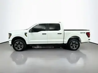 Ford F-150 2025 4x4 STX 4 puertas SuperCrew 5.5 pies. SB