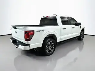 Ford F-150 2025 4x4 STX 4 puertas SuperCrew 5.5 pies. SB