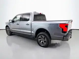 Ford F-150 Lightning 2024 AWD XLT 4 puertas SuperCrew 5.5 pies. SB