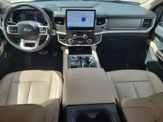 Ford Expedition 2024 4x2 XLT 4 puertas SUV