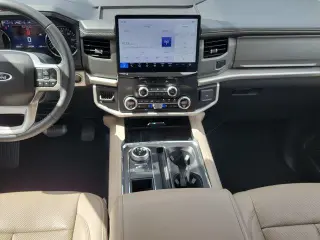 Ford Expedition 2024 4x2 XLT 4 puertas SUV