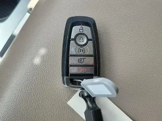 Ford Expedition 2024 4x2 XLT 4 puertas SUV