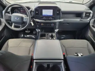 Ford F-150 2023 4x2 XL 4 puertas SuperCrew 6.5 pies. SB