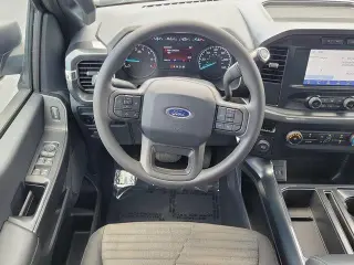 Ford F-150 2023 4x2 XL 4 puertas SuperCrew 6.5 pies. SB