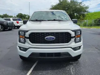 Ford F-150 2023 4x2 XL 4 puertas SuperCrew 6.5 pies. SB