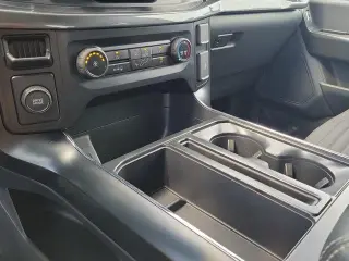 Ford F-150 2023 4x2 XL 4 puertas SuperCrew 6.5 pies. SB