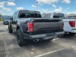 Ford F-150 2017 4x4 Raptor 4 puertas SuperCab 5.5 pies. SB