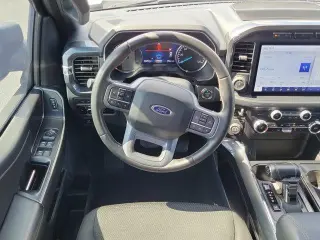 Ford F-150 2023 4x4 XLT 4 puertas SuperCrew 5.5 pies. SB