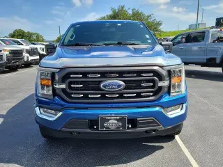 Ford F-150 2023 4x4 XLT 4 puertas SuperCrew 5.5 pies. SB