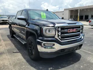 GMC Sierra 1500 2017 4x4 SLT Cabina Doble 4 puertas 5.8 pies. Caja corta