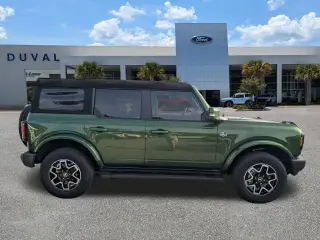 Ford Bronco 2024 4x4 Outer Banks 4 puertas SUV