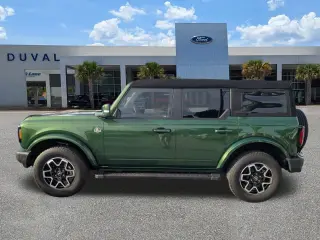 Ford Bronco 2024 4x4 Outer Banks 4 puertas SUV