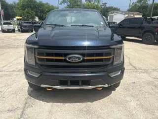Ford F-150 2021 4x4 Tremor 4 puertas SuperCrew 5.5 pies. Caja corta