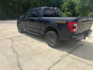 Ford F-150 2021 4x4 Tremor 4 puertas SuperCrew 5.5 pies. Caja corta