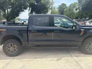 Ford F-150 2021 4x4 Tremor 4 puertas SuperCrew 5.5 pies. Caja corta