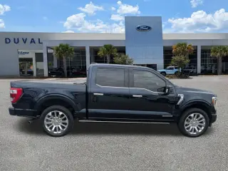 Ford F-150 2022 4x4 King Ranch 4 puertas SuperCrew 5.5 pies. SB