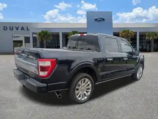 Ford F-150 2022 4x4 King Ranch 4 puertas SuperCrew 5.5 pies. SB