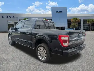 Ford F-150 2022 4x4 King Ranch 4 puertas SuperCrew 5.5 pies. SB