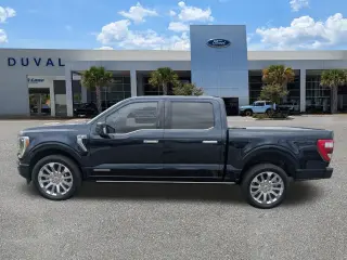 Ford F-150 2022 4x4 King Ranch 4 puertas SuperCrew 5.5 pies. SB