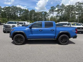 Chevrolet Colorado 2026 4x4 Trail Boss 4 puertas Crew Cab 5 pies. Caja corta