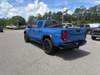 Chevrolet Colorado 2026 4x4 Trail Boss 4 puertas Crew Cab 5 pies. Caja corta
