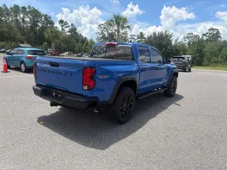 Chevrolet Colorado 2026 4x4 Trail Boss 4 puertas Crew Cab 5 pies. Caja corta