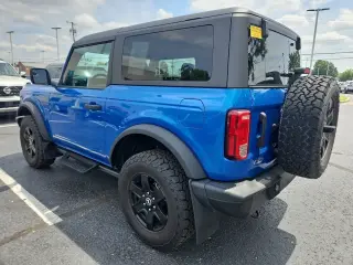 Ford Bronco 2024 4x4 Black Diamond 2 puertas SUV