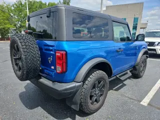 Ford Bronco 2024 4x4 Black Diamond 2 puertas SUV