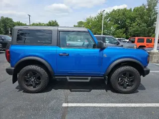 Ford Bronco 2024 4x4 Black Diamond 2 puertas SUV