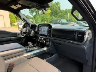 Ford F-150 2023 4x4 XLT 4 puertas SuperCrew 5.5 pies. SB