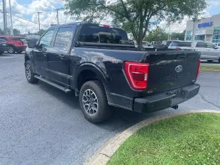 Ford F-150 2023 4x4 XLT 4 puertas SuperCrew 5.5 pies. SB