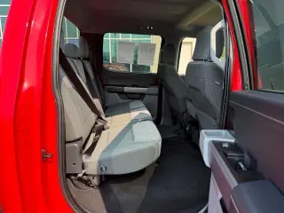 Ford F-150 2023 4x4 XLT 4 puertas SuperCrew 5.5 pies. SB