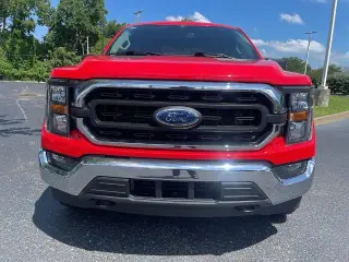 Ford F-150 2023 4x4 XLT 4 puertas SuperCrew 5.5 pies. SB