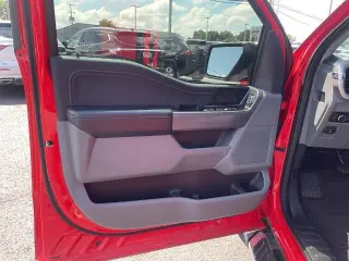 Ford F-150 2023 4x4 XLT 4 puertas SuperCrew 5.5 pies. SB