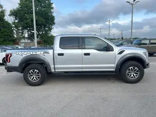 Ford F-150 2018 4x4 Raptor 4 puertas SuperCrew 5.5 pies. SB