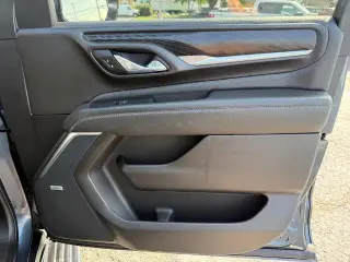 GMC Yukon 2021 4x4 Denali 4 puertas SUV
