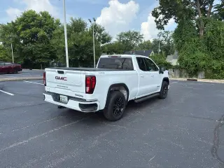 GMC Sierra 1500 2022 4x4 Elevation 4 puertas Double Cab 6.6 pies. SB
