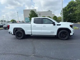 GMC Sierra 1500 2022 4x4 Elevation 4 puertas Double Cab 6.6 pies. SB