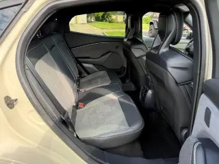 Ford Mustang Mach-E 2025 AWD GT 4 puertas SUV