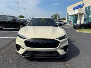 Ford Mustang Mach-E 2025 AWD GT 4 puertas SUV