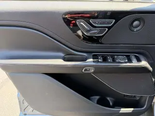 Lincoln Aviator 2023 AWD Reserve 4 puertas SUV