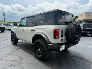 Ford Bronco 2025 4x4 Big Bend 4 puertas SUV