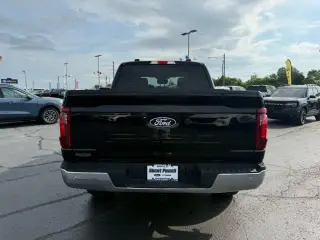Ford F-150 2025 4x4 XLT 4 puertas SuperCrew 6.5 pies. Caja corta