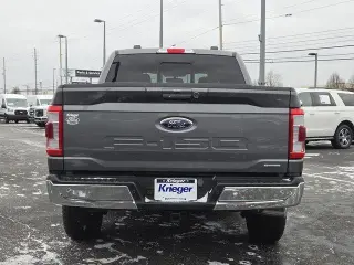 Ford F-150 2023 4x4 Lariat 4 puertas SuperCrew 5.5 pies. SB
