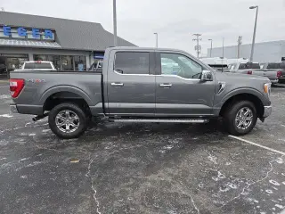 Ford F-150 2023 4x4 Lariat 4 puertas SuperCrew 5.5 pies. SB